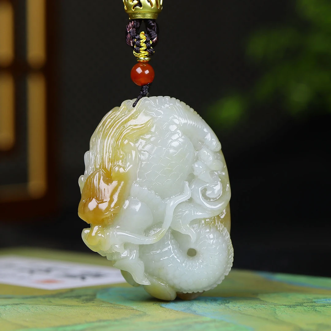 1024111和田玉糖白玉生肖龙挂件