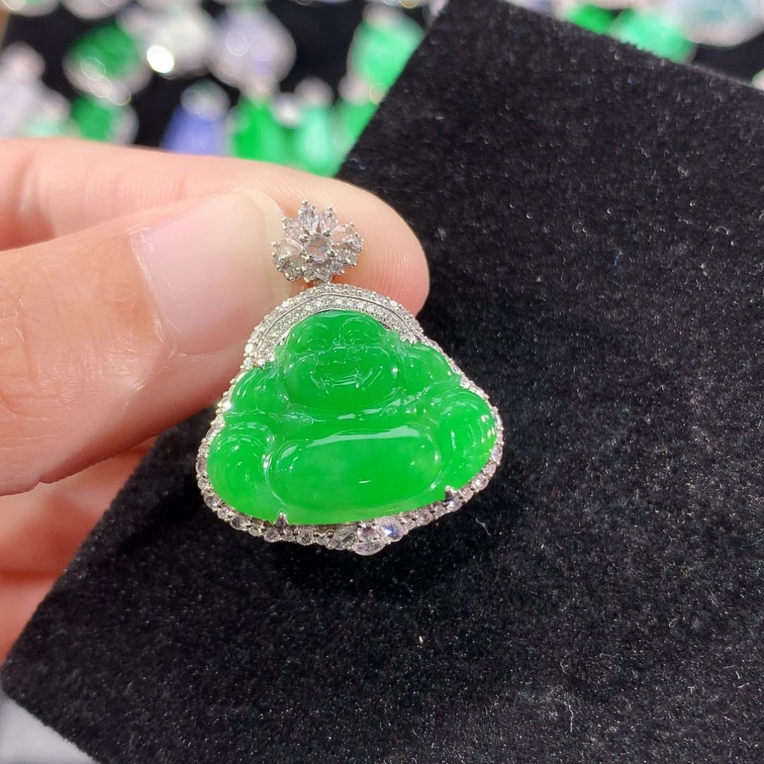 翡翠18K金镶嵌颈饰