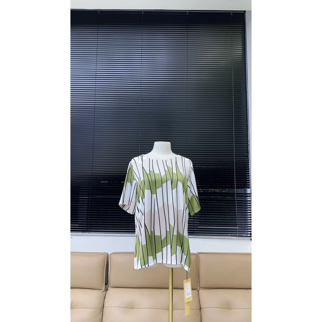 品牌原单梵帛蕊真丝短袖上衣—绿色—21315