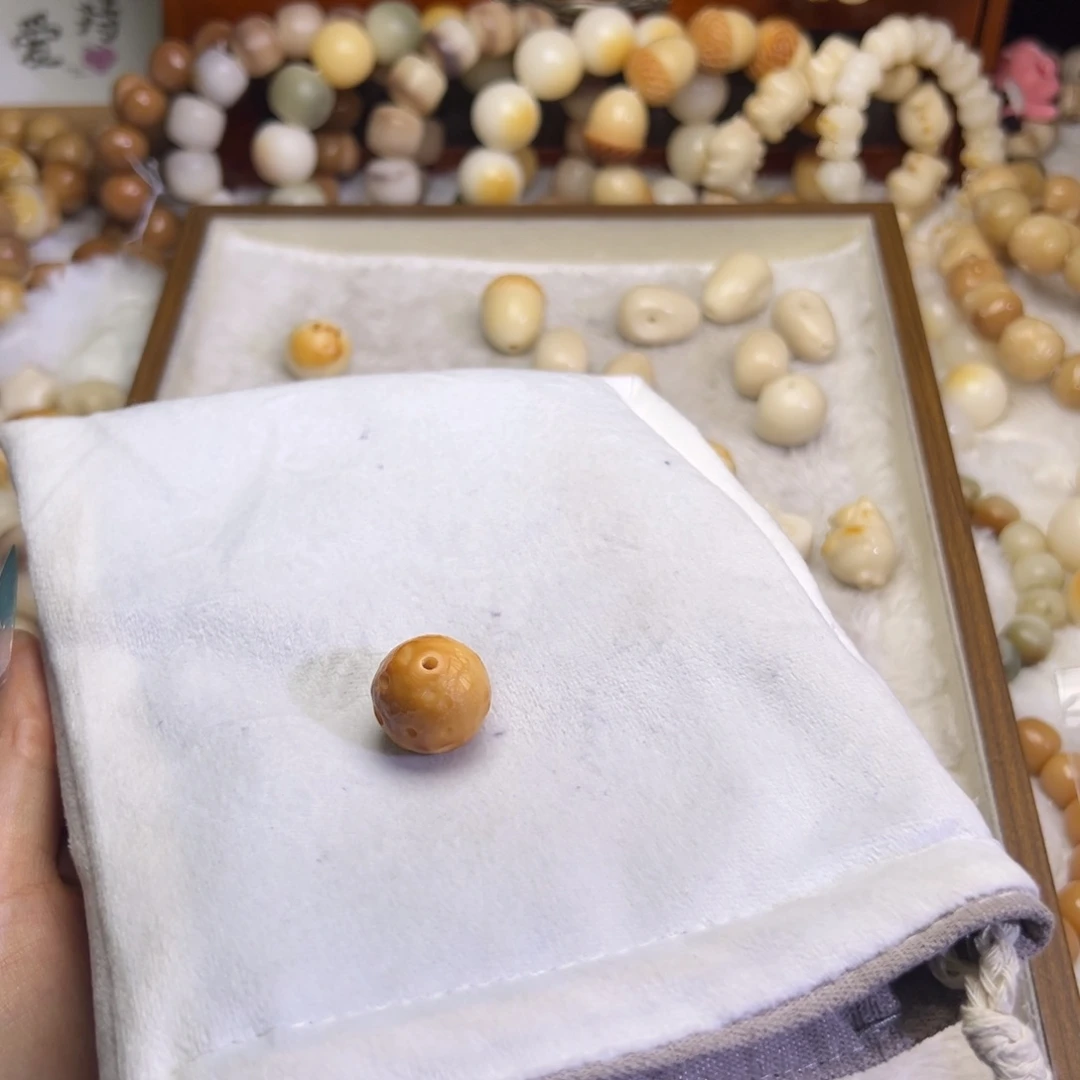 啊***咧吊坠菩提根/象牙果088 星球微瑕