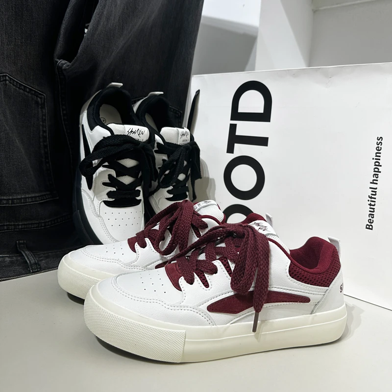 2025秋季新款爆款休闲男生增高厚底板鞋男款百搭小众潮鞋子小白鞋