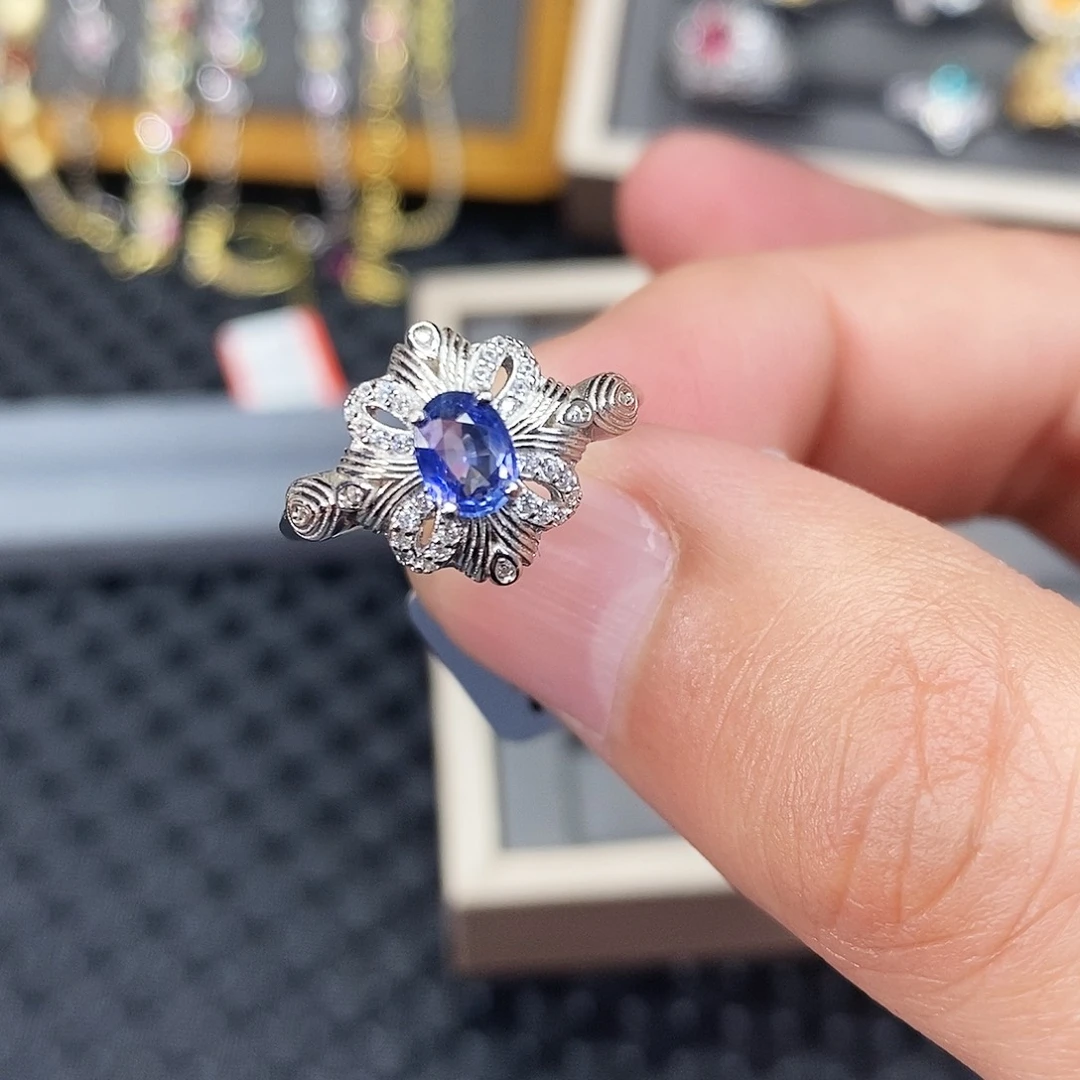 银S925镶嵌戒指蓝宝石