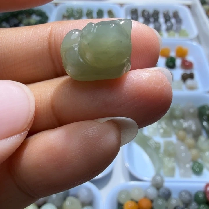 未镶嵌和田玉珠宝半成品