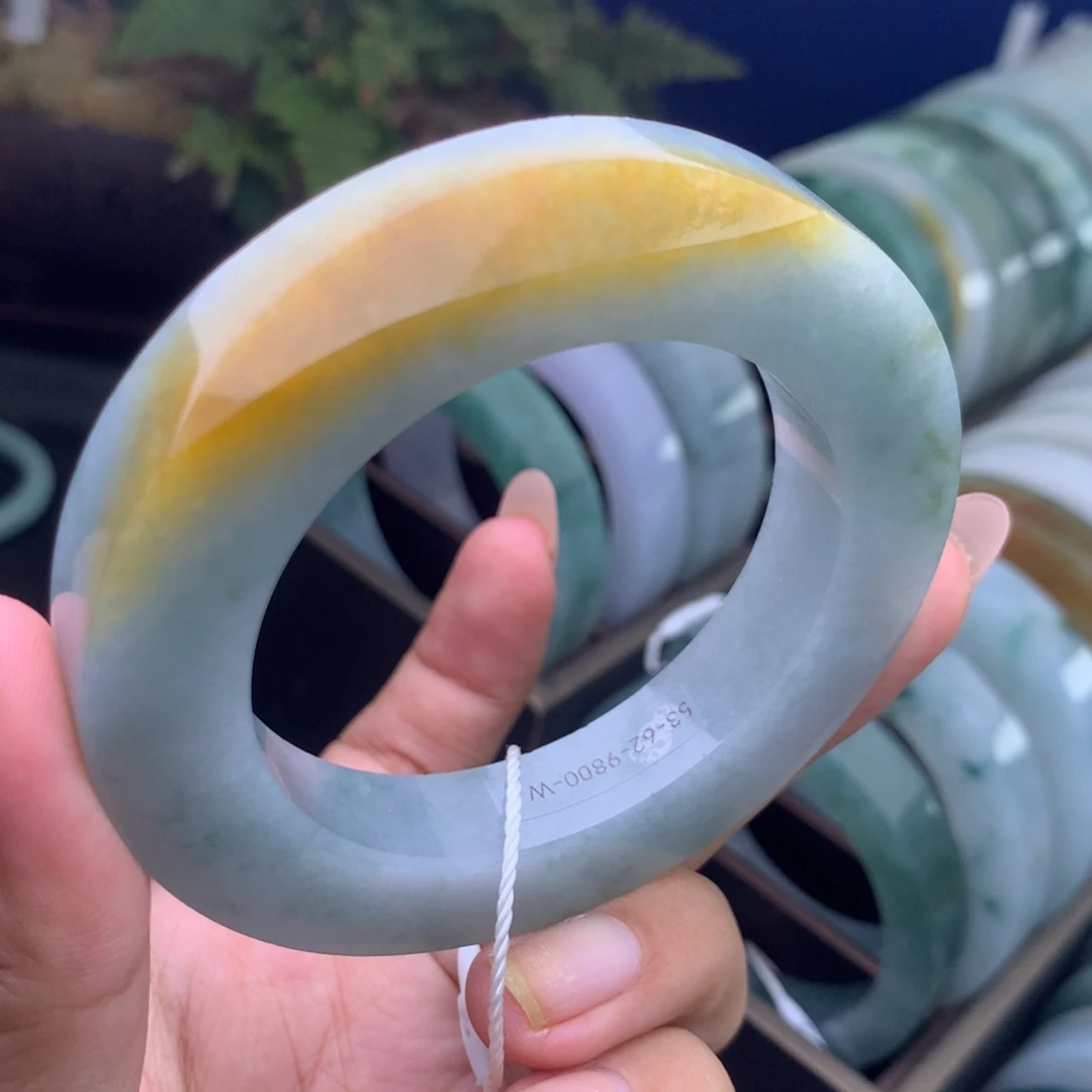 定制翡翠未镶嵌手镯不退不换
