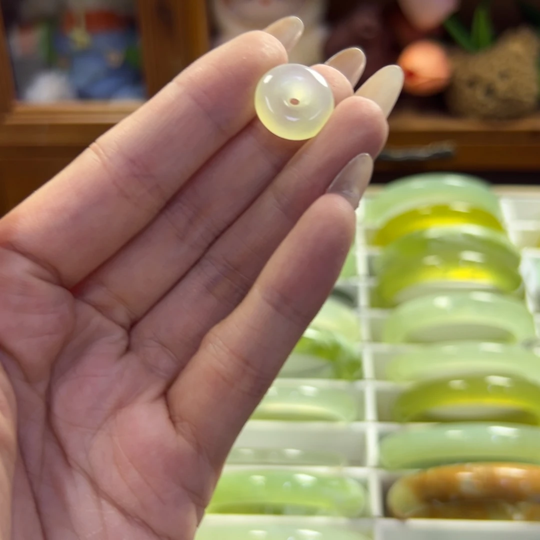 蛇纹石玉未镶嵌手镯279