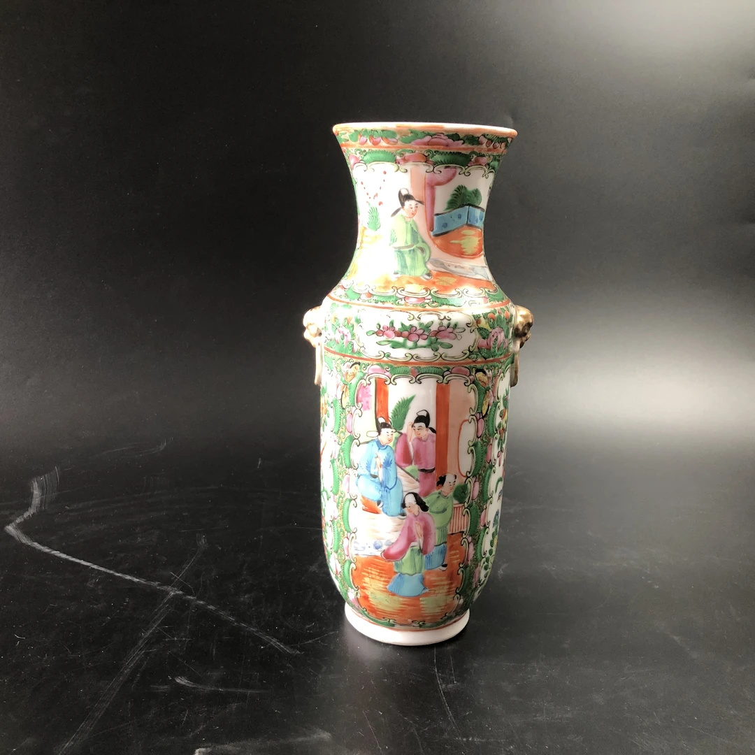 25090844清同治广彩人物花鸟纹赏瓶 高25.9cm