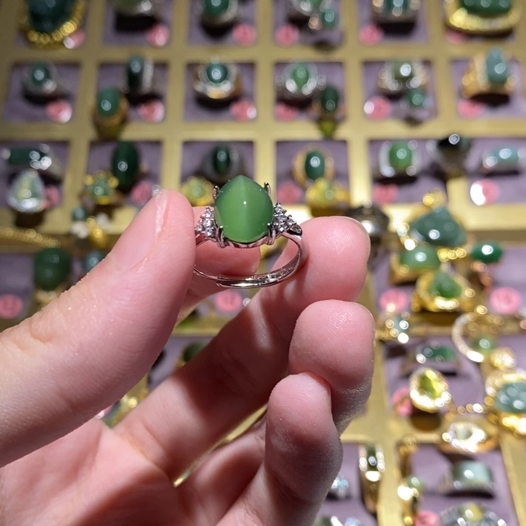 未镶嵌戒指和田玉（碧玉）