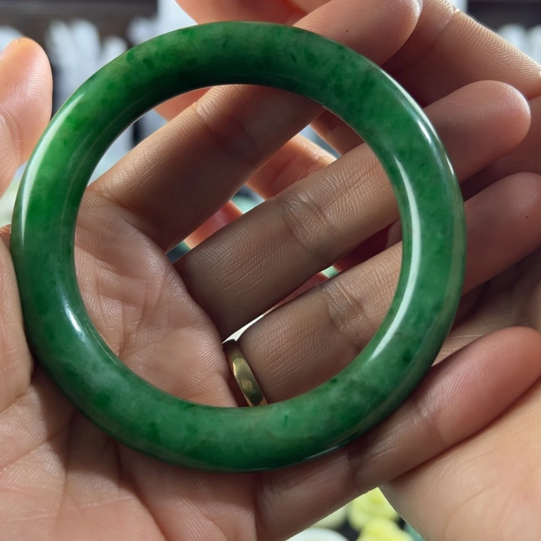 M***y翡翠未镶嵌手镯天然翡翠镯子