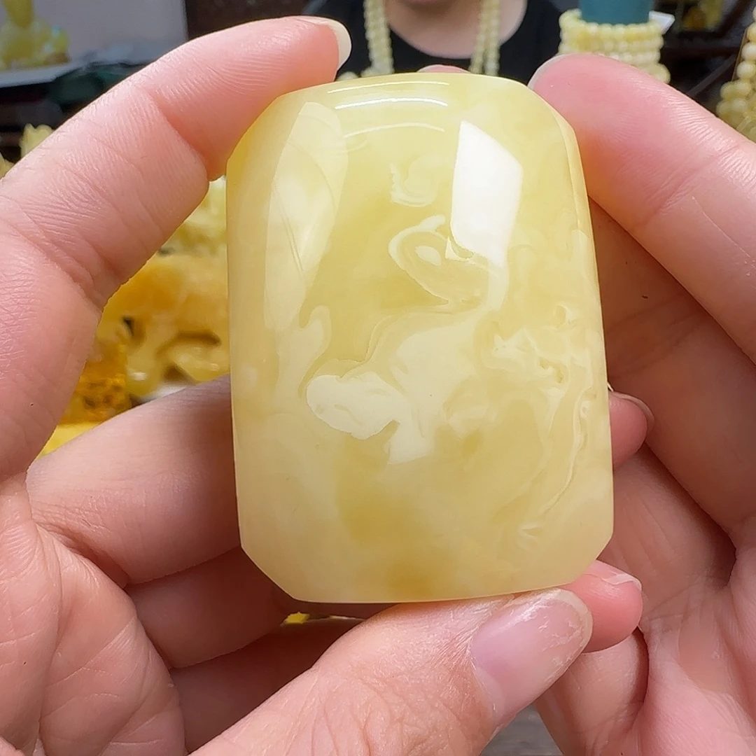 蜜蜡未镶嵌珠宝奇石