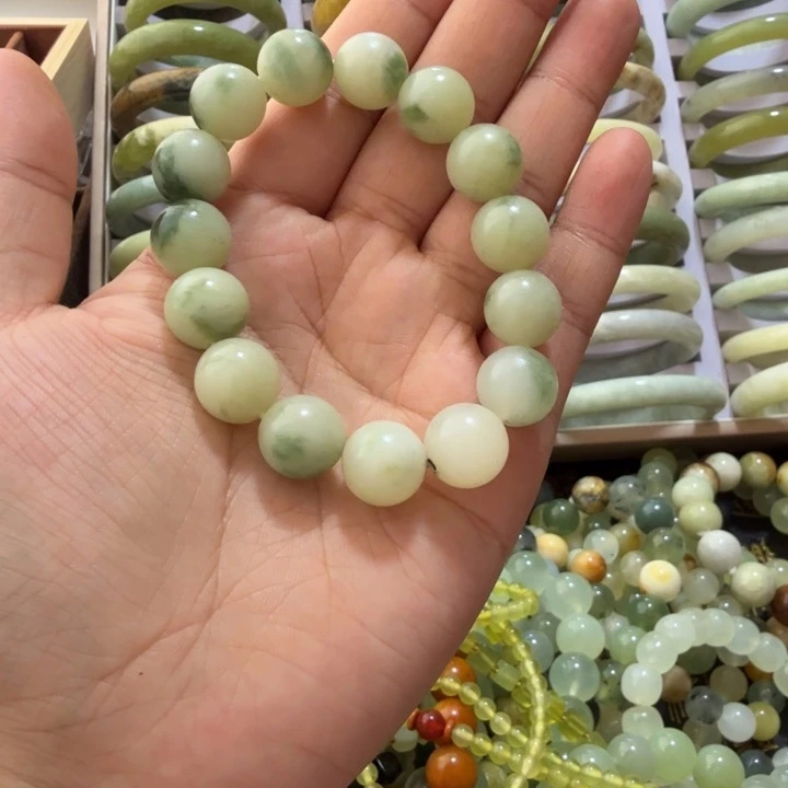 未镶嵌蛇纹石玉手链