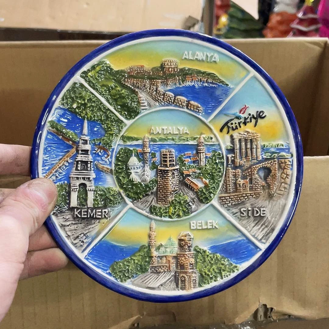 摆件   磕碰。封釉。