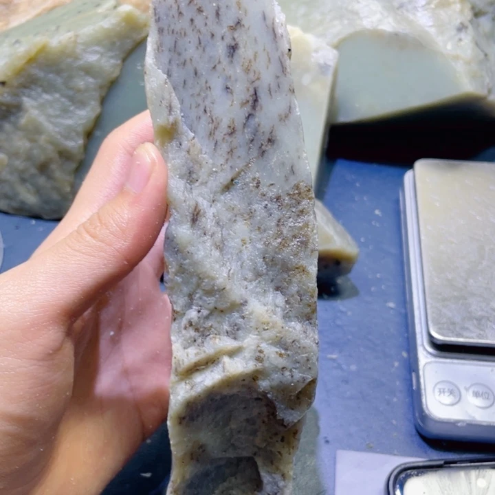 和田玉未镶嵌珠宝半成品