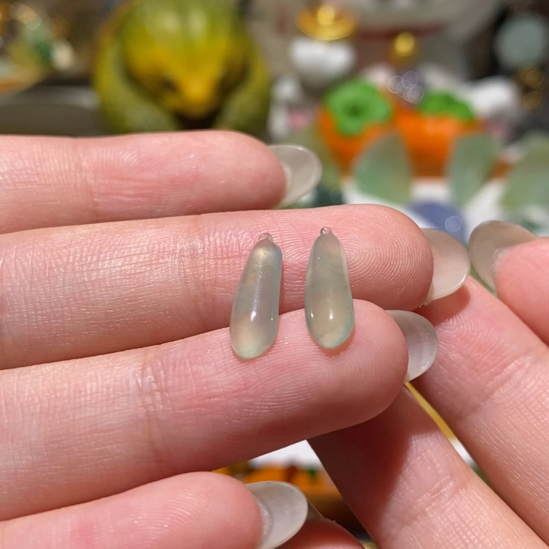 翡翠未镶嵌颈饰福瓜