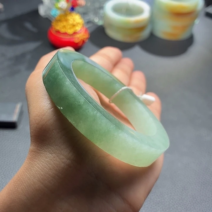 定制翡翠未镶嵌翡翠定制