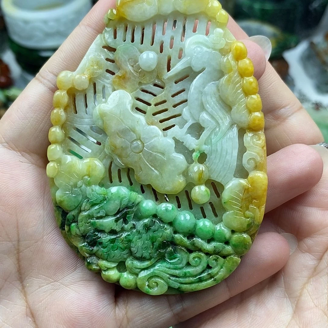 颈饰未镶嵌翡翠秋**好牌子