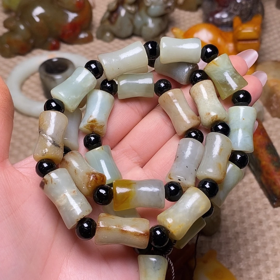 未镶嵌蛇纹石玉颈饰