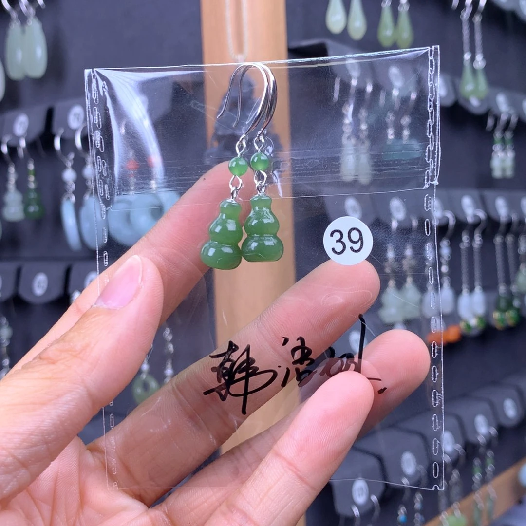和田玉耳饰银S925镶嵌오****?