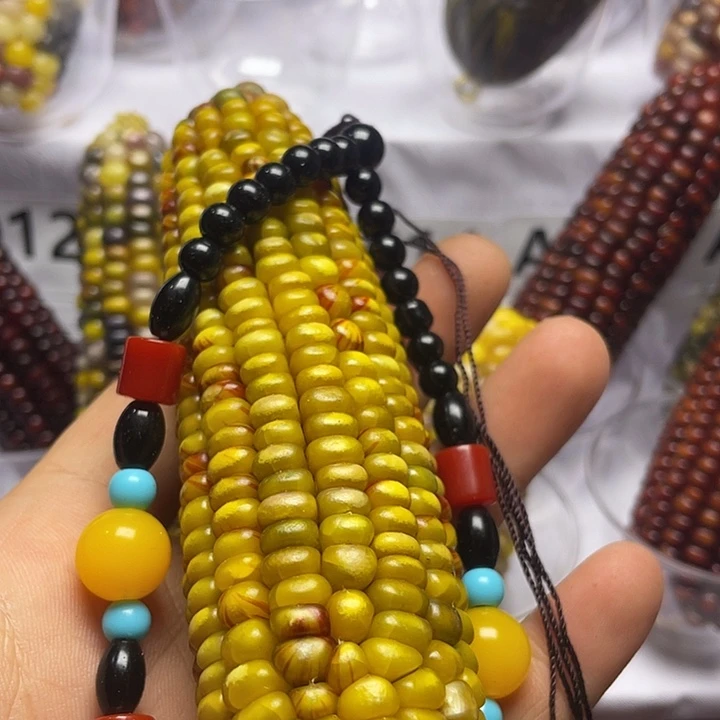 树脂制品文玩玉米制品把件