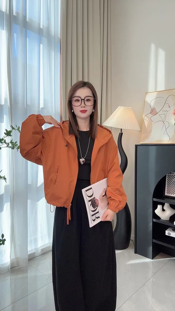 2025春秋新款连帽拉链短款小个子下摆抽绳休闲长袖冲锋衣外套女