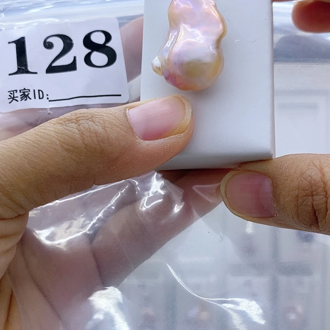 钛钢颈饰淡水珍珠