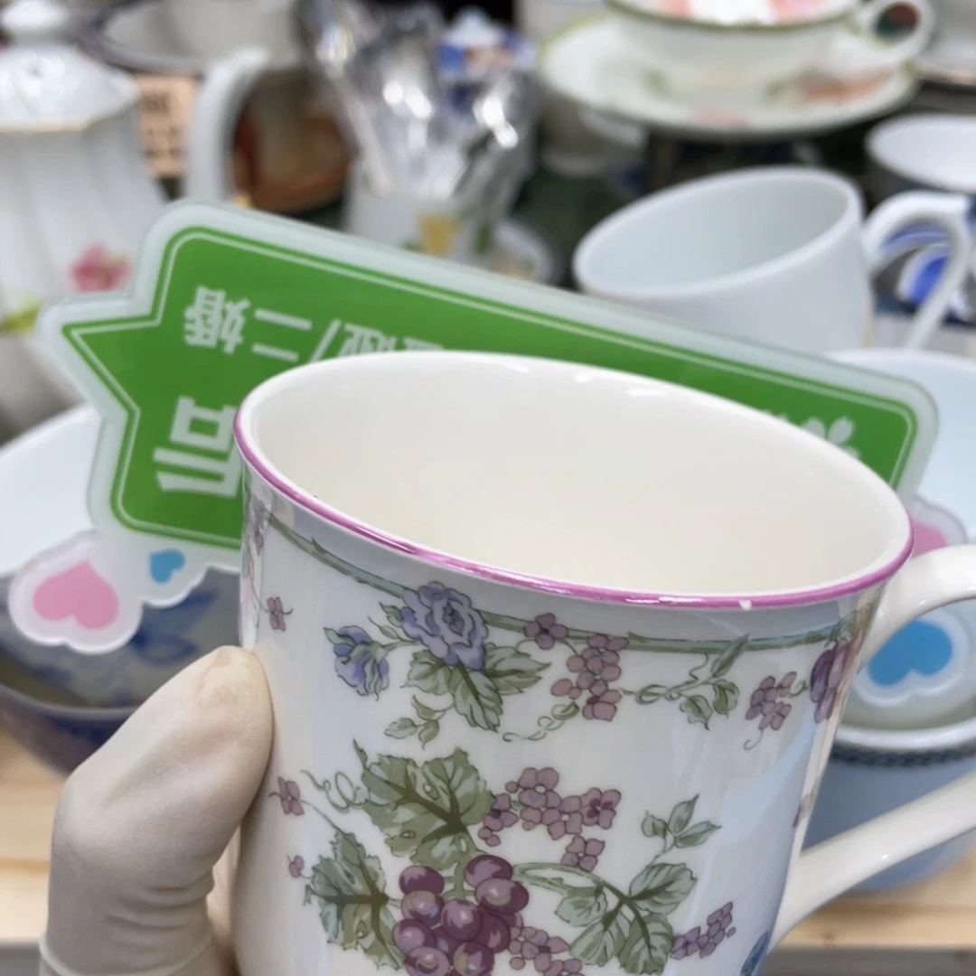 鹿屋家的美丽瓷器A**s