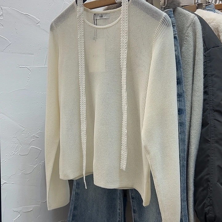 今天新款 很美的白色上衣