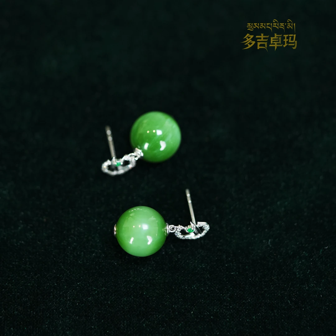 【多吉卓玛】甄选18K金和田玉设计款耳饰