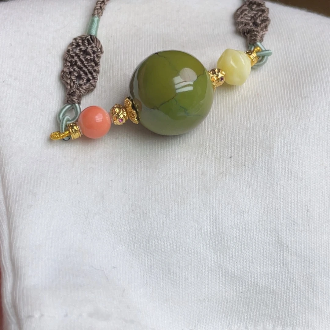 绿松石未镶嵌颈饰