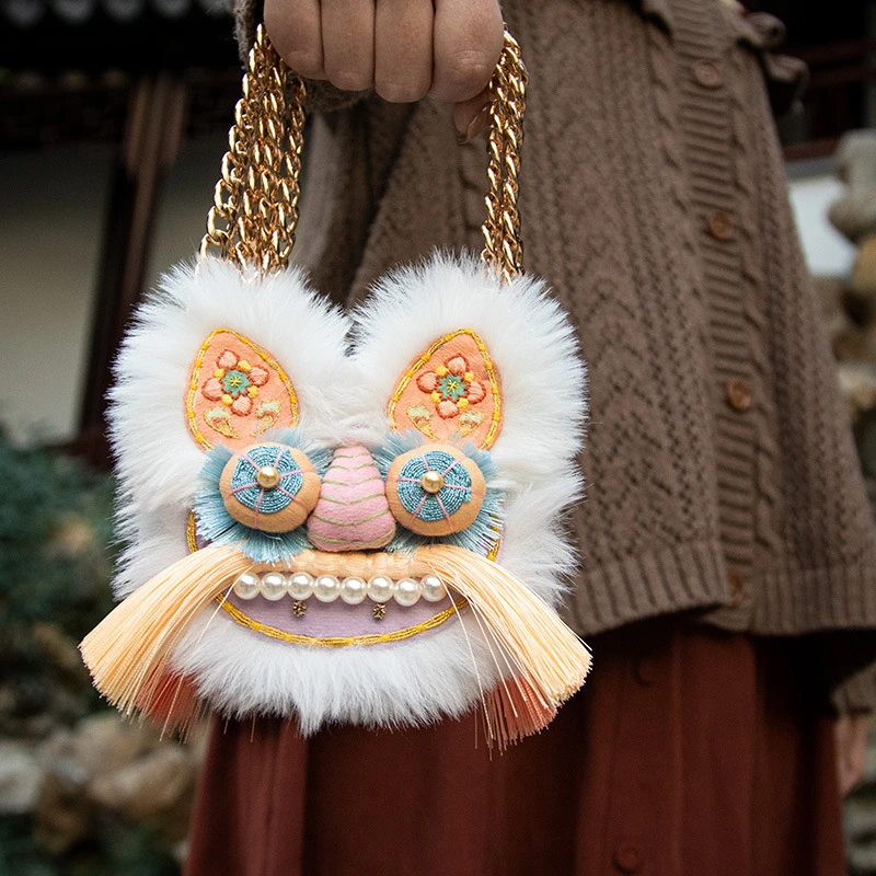 龙年刺绣手工diy材料包国潮风虎头斜挎包原创设计女零钱包多用途