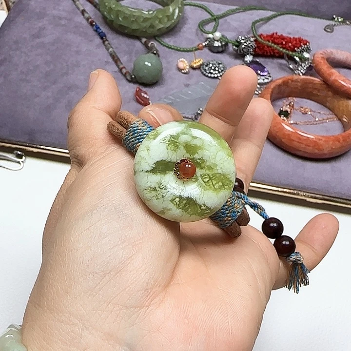 未镶嵌蛇纹石玉手链