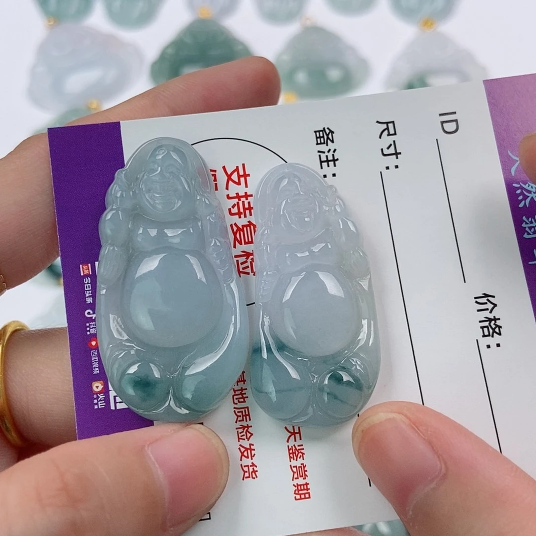 颈饰未镶嵌翡翠?****翡翠