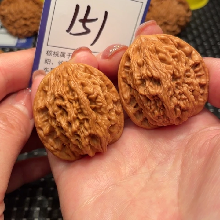 文玩核桃把件39虎头151