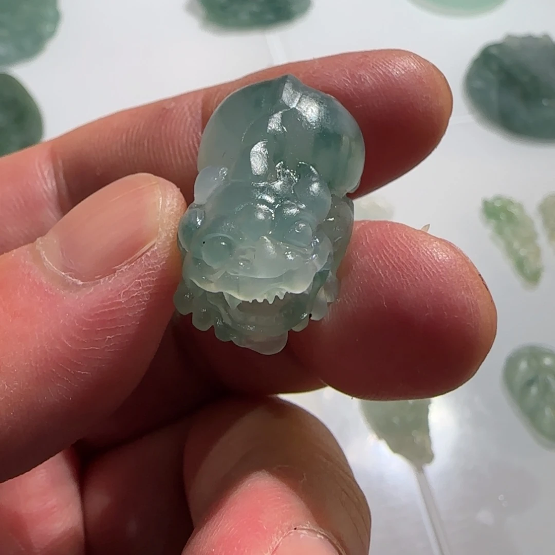 定制翡翠未镶嵌翡翠貔貅