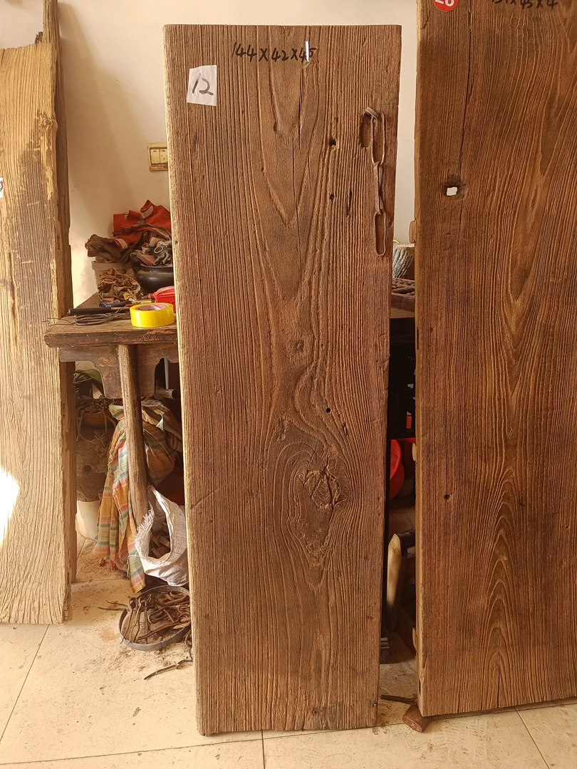 老榆木风化桌面，高144cm宽52cm厚4.5cm