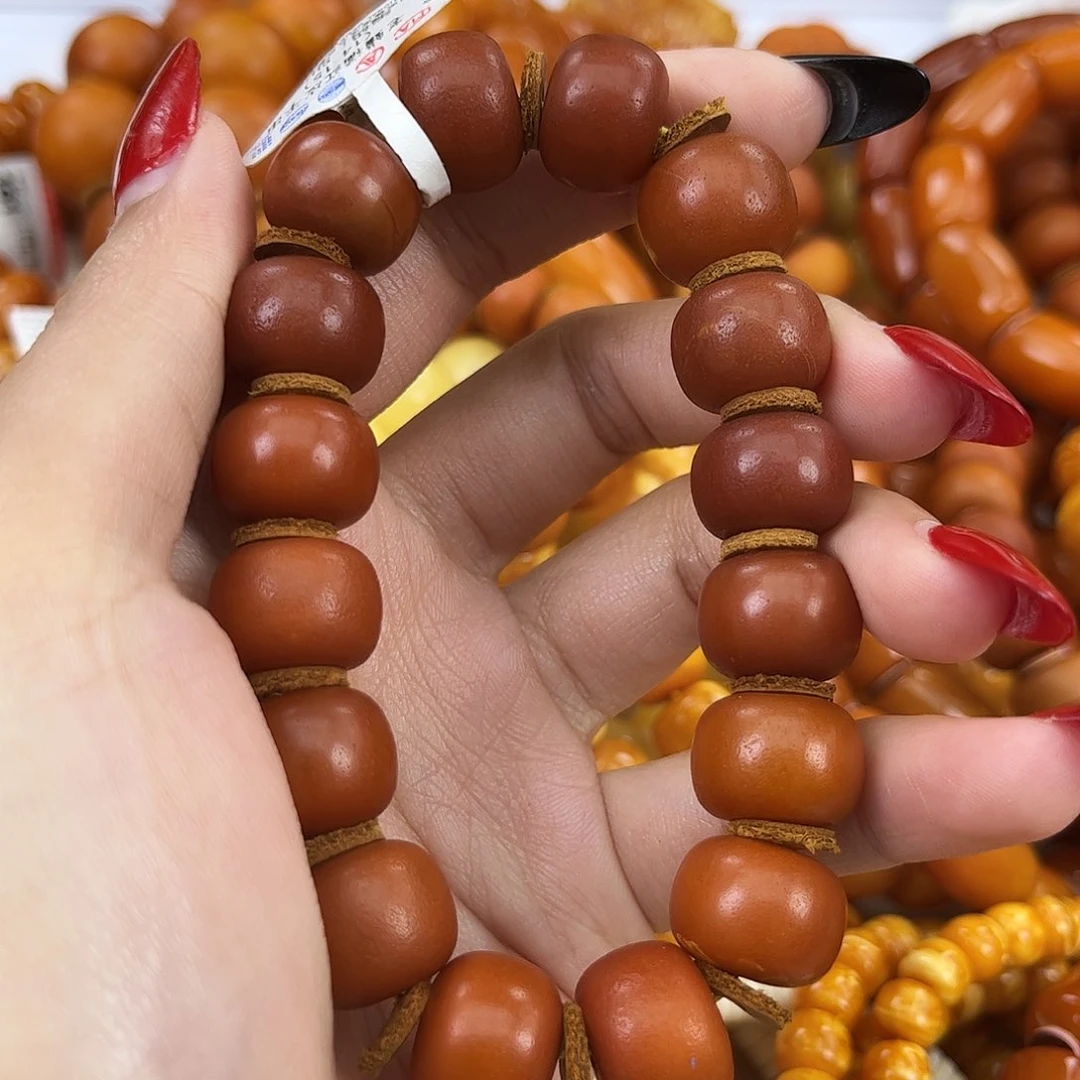 琥珀颈饰未镶嵌蜜蜡