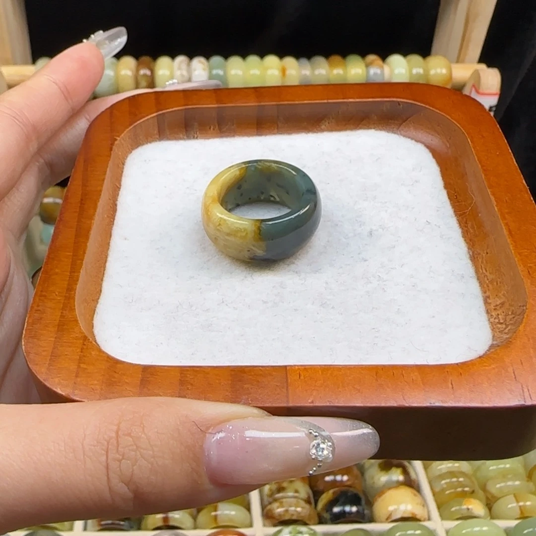 蛇纹石玉合金内径17.6没***瓜
