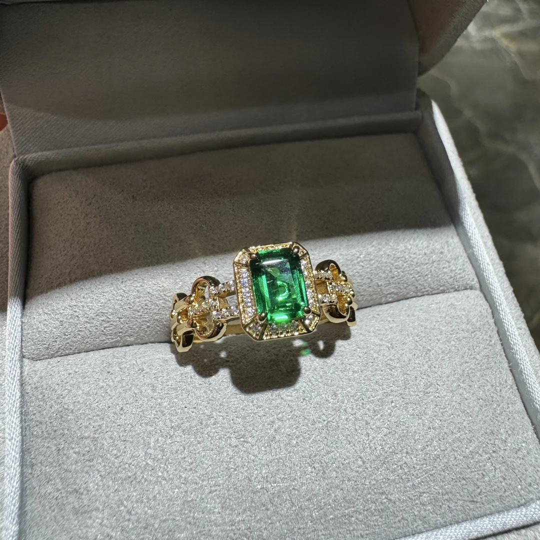 实验室培育钻石培育祖母·绿戒指 银镀金 设计款