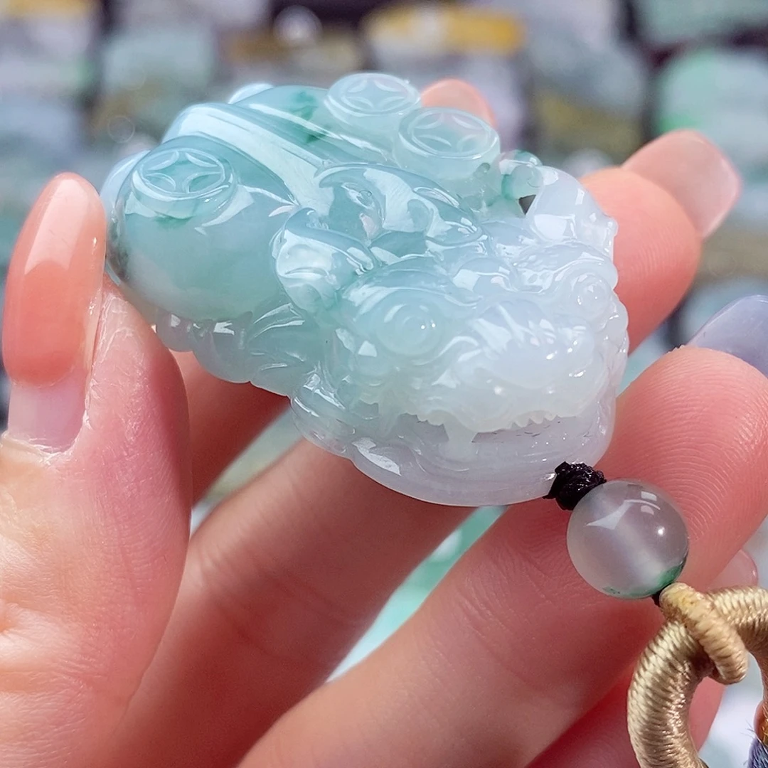 颈饰未镶嵌翡翠天然