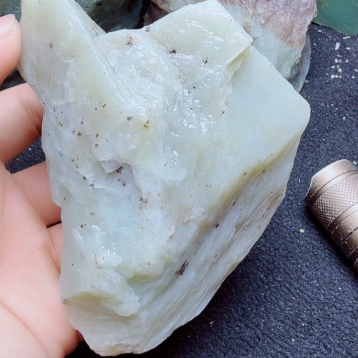 未镶嵌和田玉（糖玉）珠宝半成品