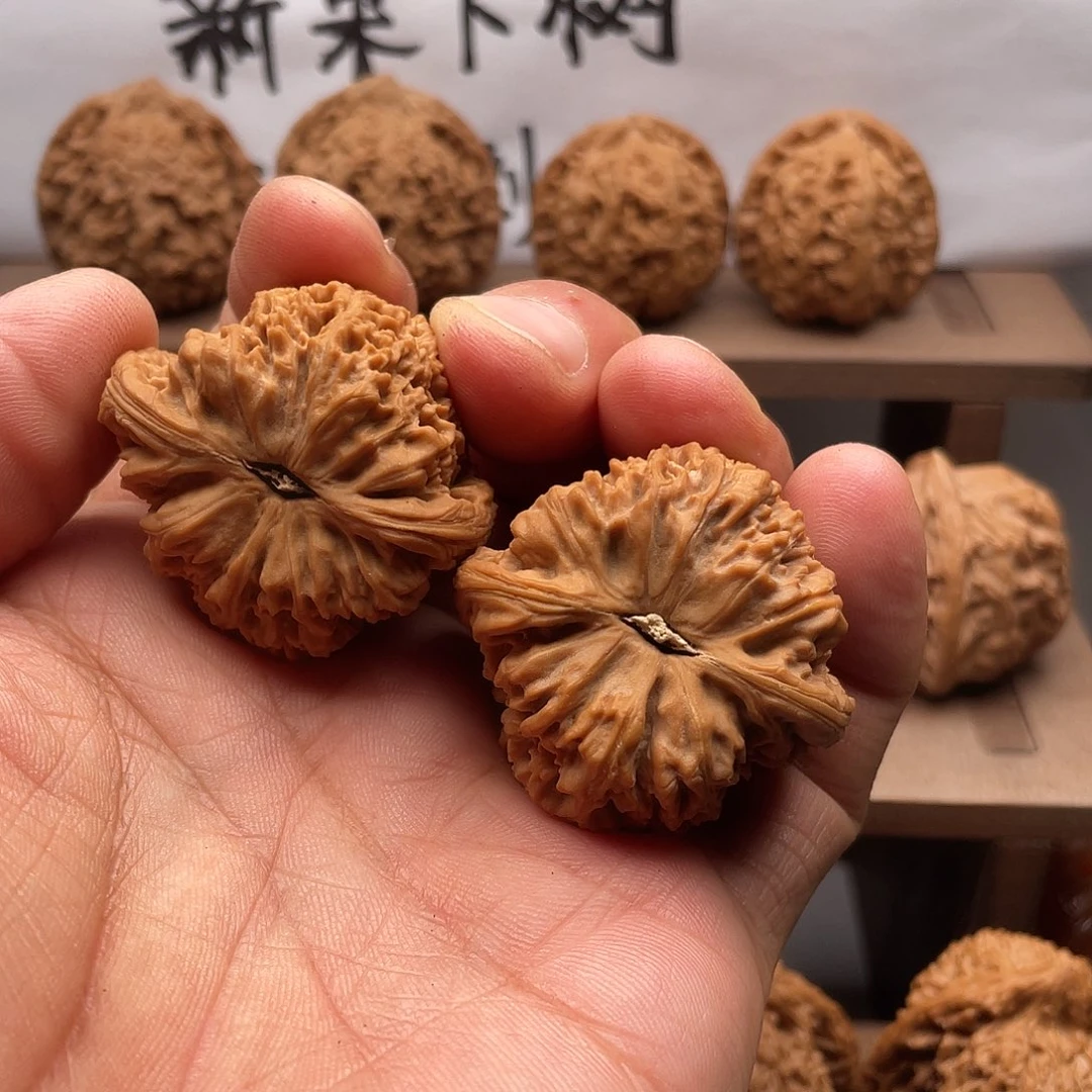 喜***张吊坠桃核南疆石42全品无修无黄