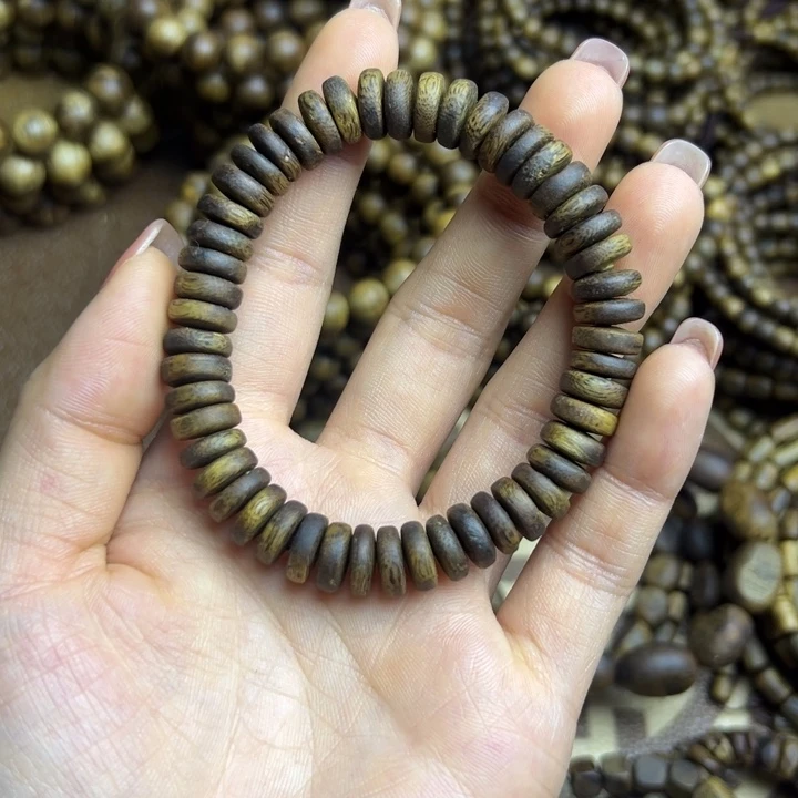 听***风沉香沉香碎屑种植奇楠1.0mm，9.1克
