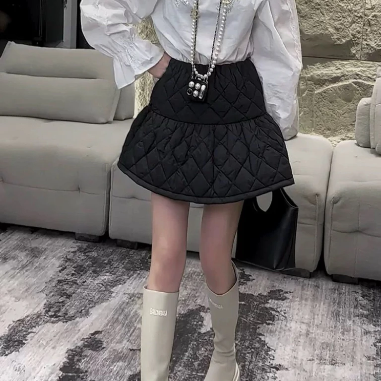 27661旧岁已翻篇 愿你每一天都幸福快乐 温暖又可爱的半身裙