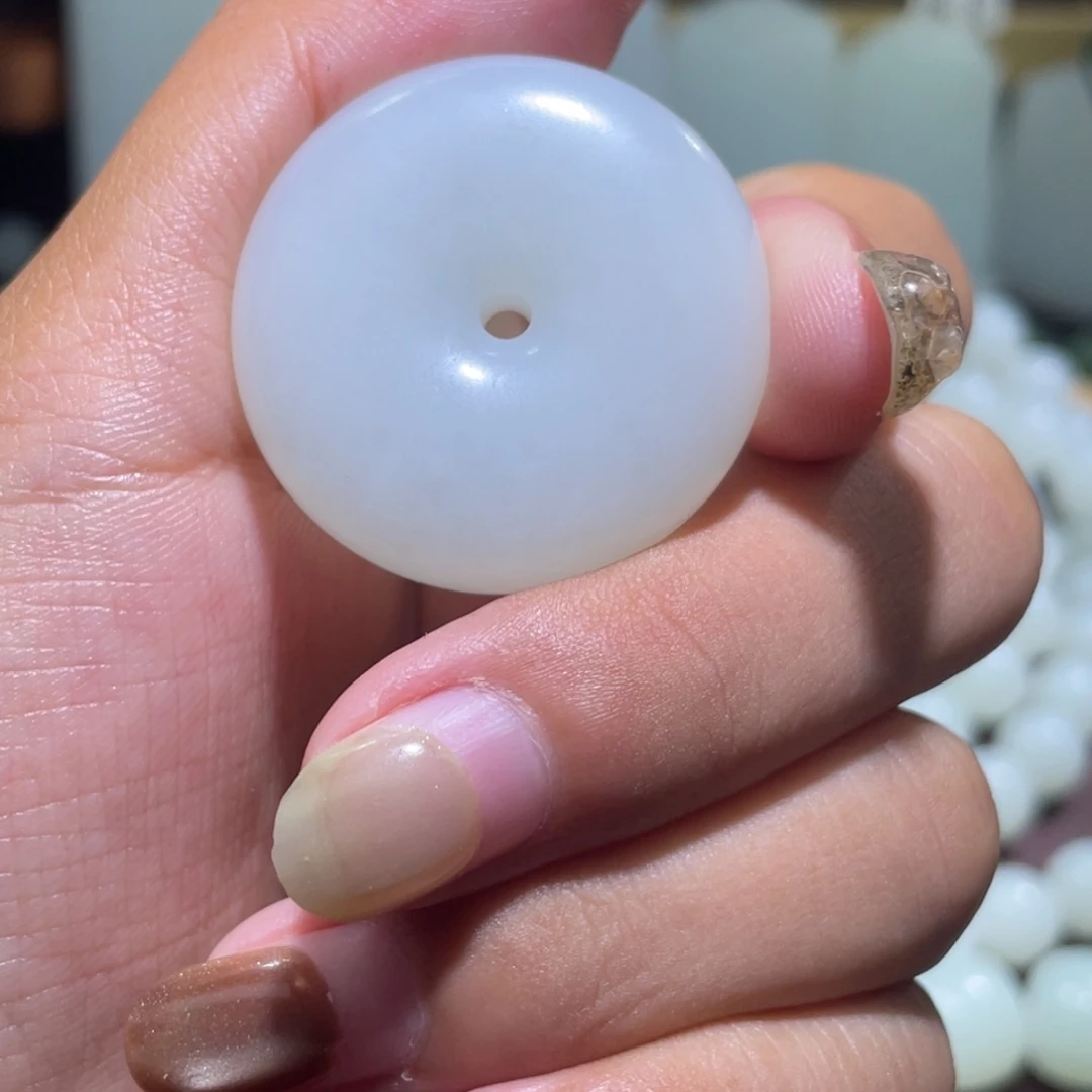 清***在和田玉未镶嵌手链