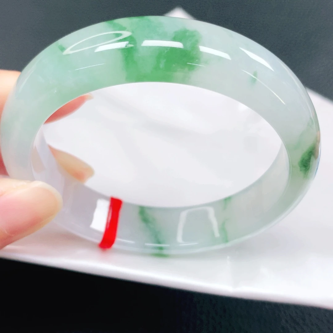 翡翠未镶嵌手镯57圈