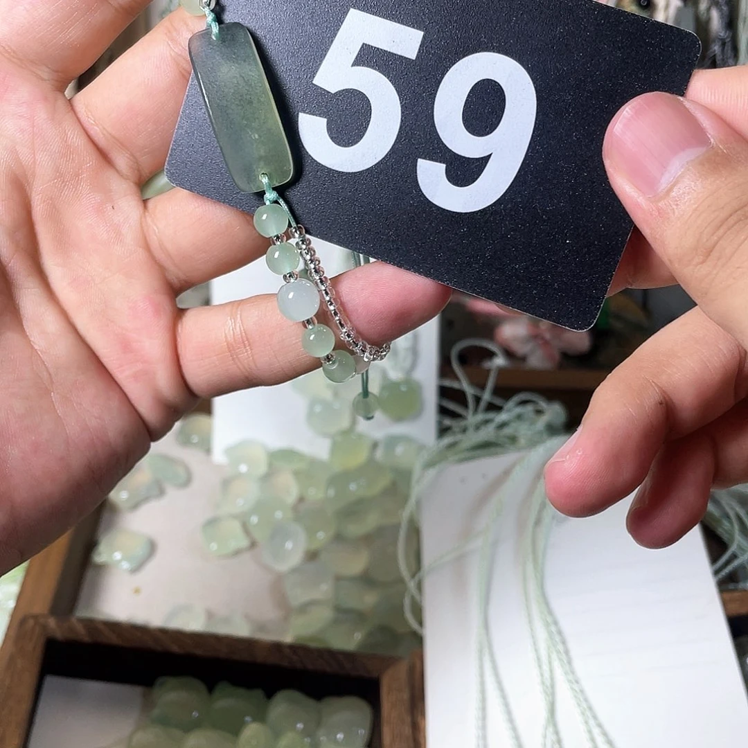 蛇纹石玉合金颈饰