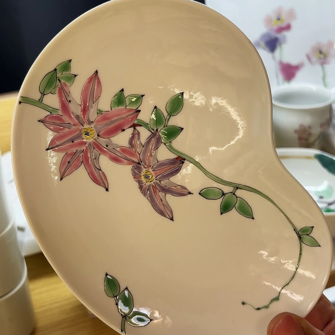 瓷        山近泰