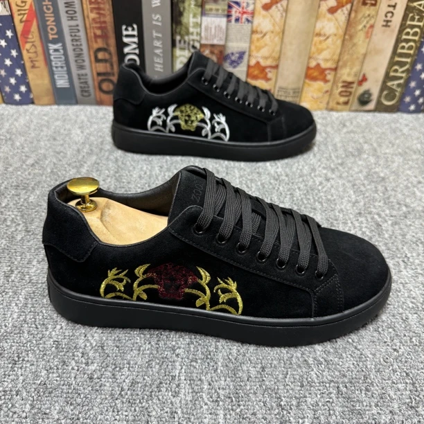 欧洲站新款刺绣美人头男鞋时尚百搭潮流男士黑色板鞋防滑耐磨休闲