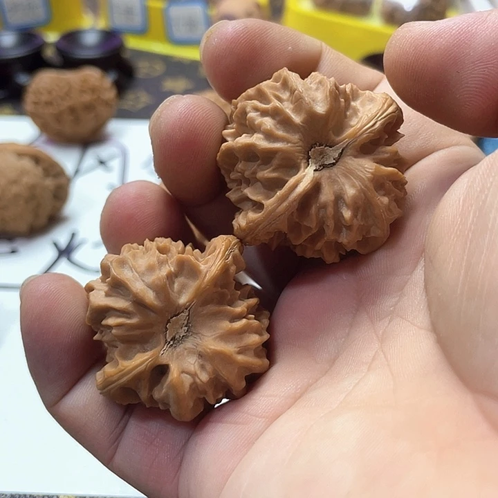 千***上文玩核桃吊坠大龙