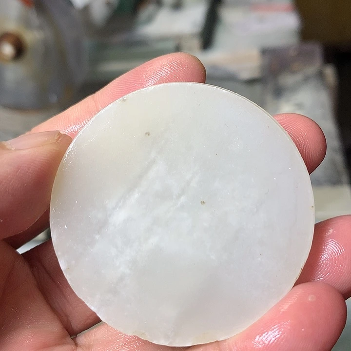 颈饰未镶嵌和田玉（糖玉）