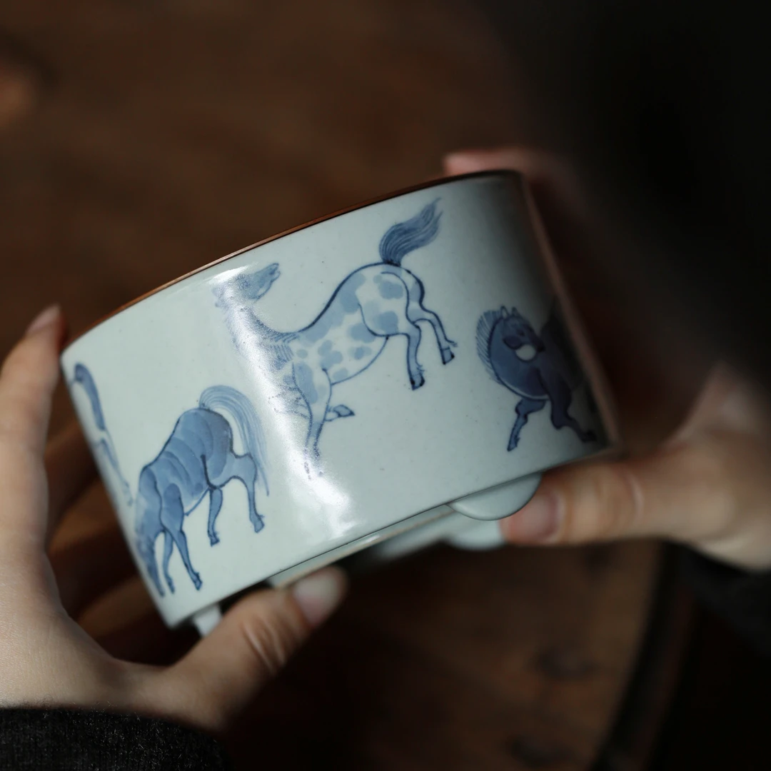 【叁山】弥云斋【踏月】·青花八马纹三足承(限)高7内径10（弥云S0506）